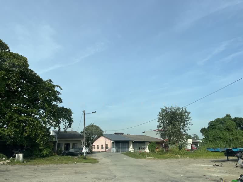 Bungalow House for Sale in Kampung Poh Chee Leng (Skudai) - Kho Jit Keau - Exterior - PropertyGuru.com.my