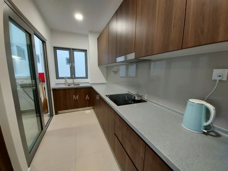 Kondominium untuk Dijual di Lakefront Residence - Mark Lee - Kitchen - PropertyGuru.com.my