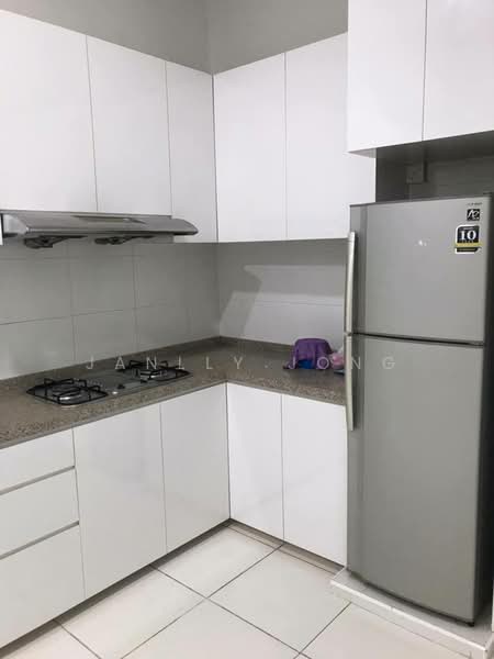 Servis Apartment untuk Dijual di The Sky Executive Suites - Janlly Jong - Kitchen - PropertyGuru.com.my