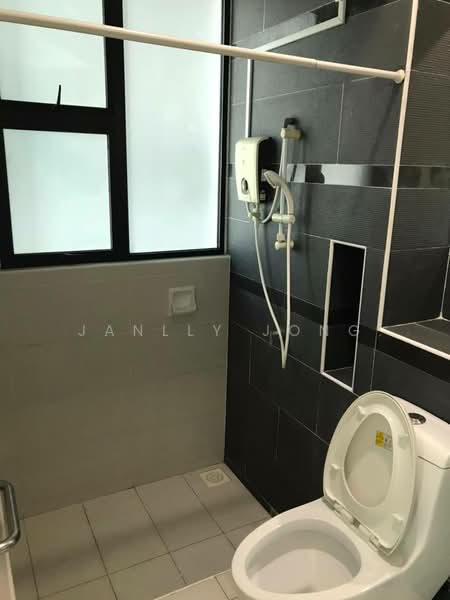 Servis Apartment untuk Dijual di The Sky Executive Suites - Janlly Jong - Bathroom - PropertyGuru.com.my