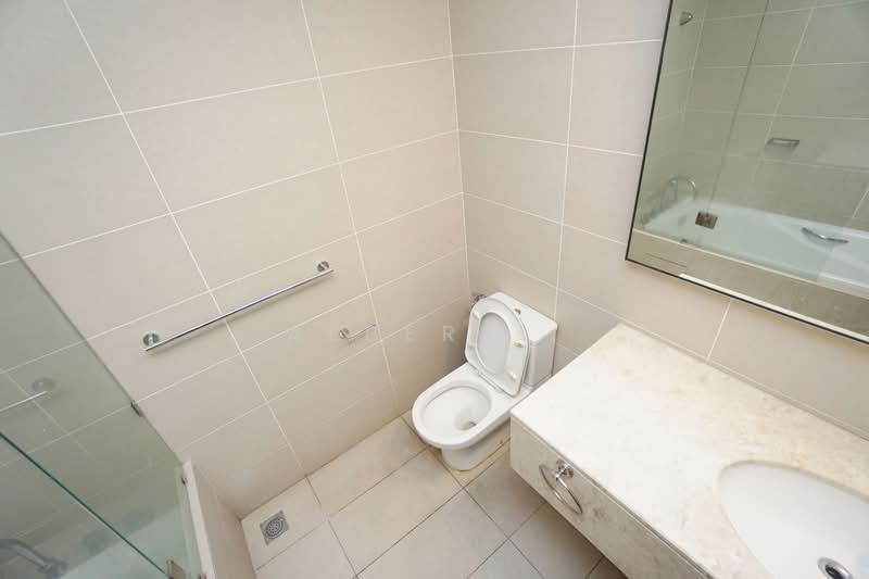 Servis Apartment untuk Disewa di K Residence @ KLCC - Albert . - Bathroom - PropertyGuru.com.my