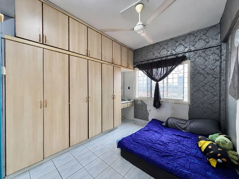 Pangsapuri untuk Dijual di Pangsa Murni Titiwangsa - Azli Ibrahim - Bedroom - PropertyGuru.com.my