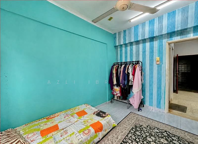 Pangsapuri untuk Dijual di Pangsa Murni Titiwangsa - Azli Ibrahim - Bedroom - PropertyGuru.com.my