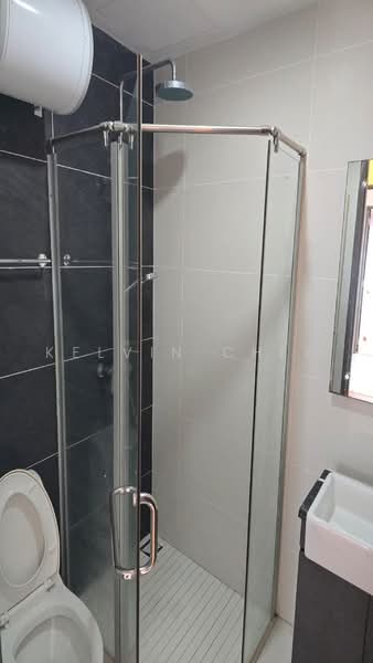 Kondominium untuk Dijual di Kings Bay @ Country Garden Danga Bay - Kelvin Chee - Bathroom - PropertyGuru.com.my