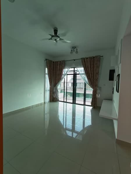 Rumah Kluster untuk Dijual di Taman Mount Austin (Tebrau) - Marvin Lim - Living Room - PropertyGuru.com.my