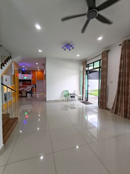 Rumah Kluster untuk Dijual di Taman Mount Austin (Tebrau) - Marvin Lim - Living Room - PropertyGuru.com.my