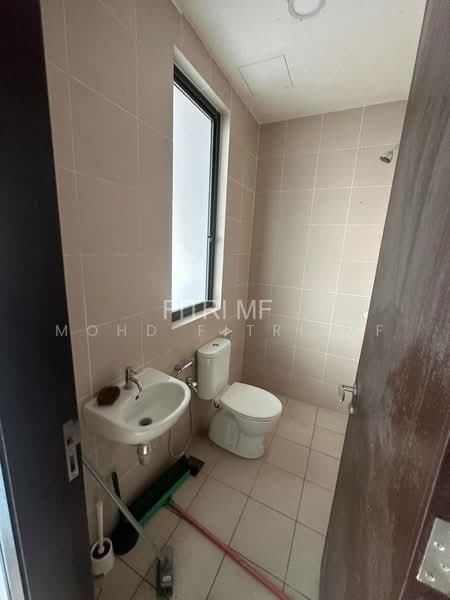 2-storey Terraced House for Sale in Cyberjaya (Selangor) - Mohd Fitri MF - Bathroom - PropertyGuru.com.my