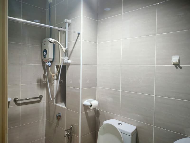 Servis Apartment untuk Disewa di Sky Loft Premium Suites - Crystal Chan - Bathroom - PropertyGuru.com.my