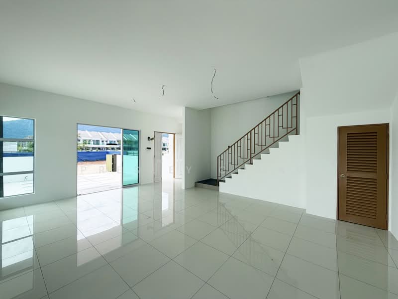 2-storey Terraced House for Sale in Kampar Putra (Kampar) - Presley Chong - Living Area - PropertyGuru.com.my