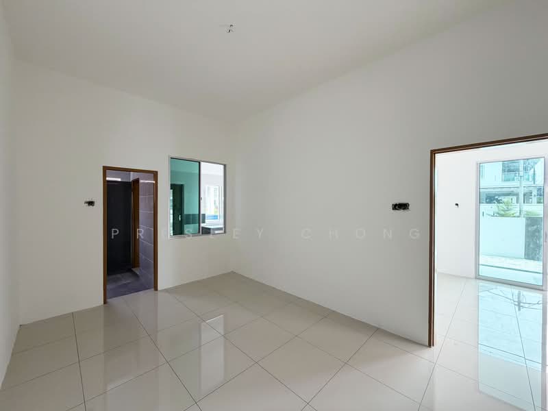 2-storey Terraced House for Sale in Kampar Putra (Kampar) - Presley Chong - Bedroom 1 - PropertyGuru.com.my