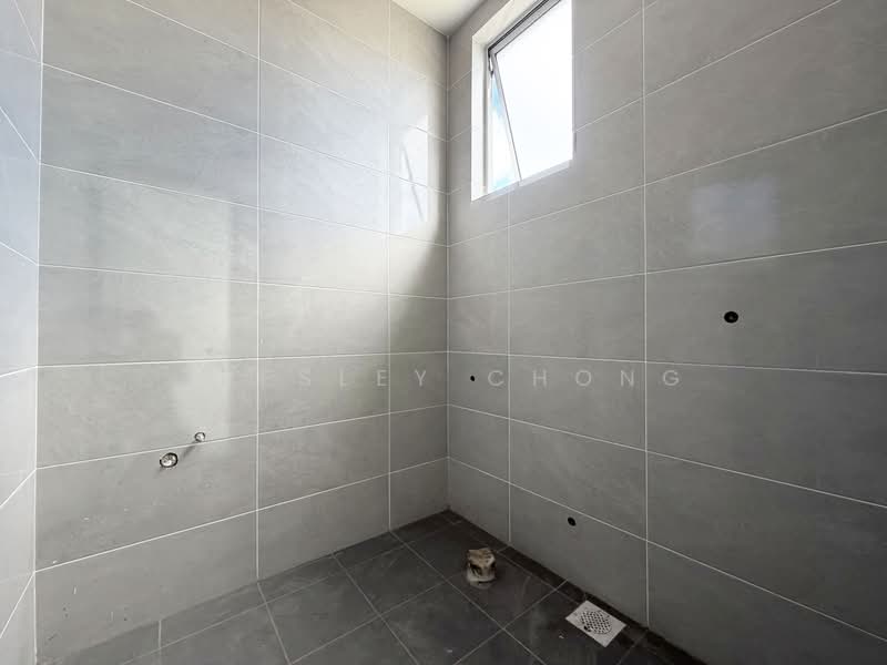 2-storey Terraced House for Sale in Kampar Putra (Kampar) - Presley Chong - Bathroom 2 - PropertyGuru.com.my