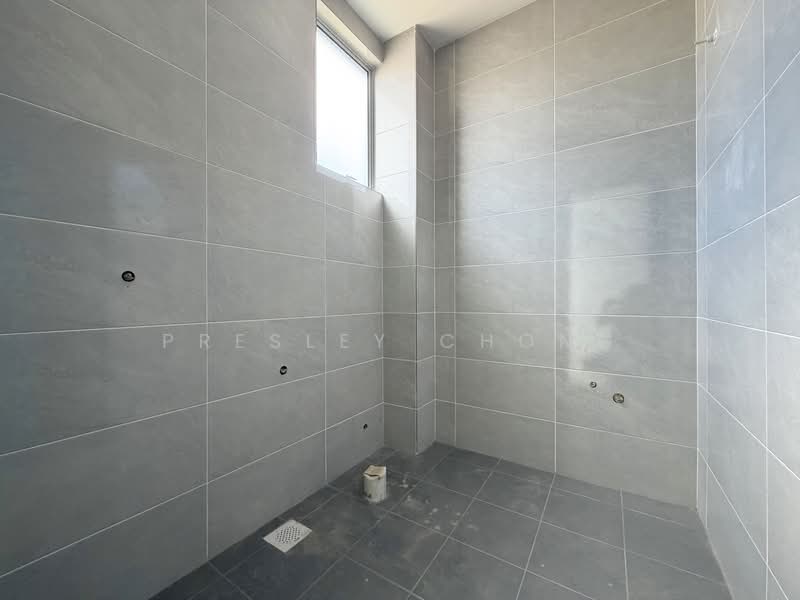 2-storey Terraced House for Sale in Kampar Putra (Kampar) - Presley Chong - Bathroom 3 - PropertyGuru.com.my