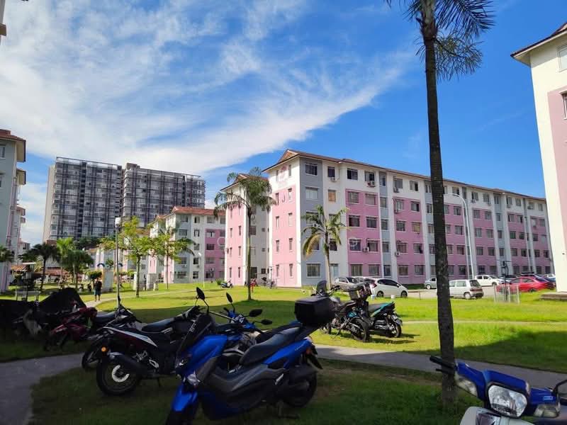 Pangsapuri untuk Dijual di Pangsapuri Megah Villa - Jojo Ng - Exterior - PropertyGuru.com.my