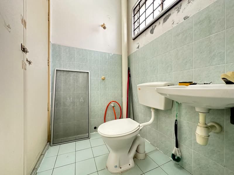 2-storey Terraced House for Sale in Bandar Puncak Alam (Puncak Alam) - Maya Myra - Bathroom - PropertyGuru.com.my