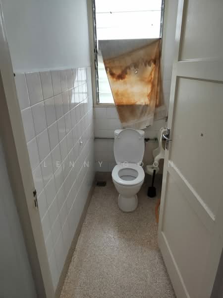 Rumah Berkembar untuk Disewa di Jelutong (Penang) - Lenny Goon - Bathroom - PropertyGuru.com.my