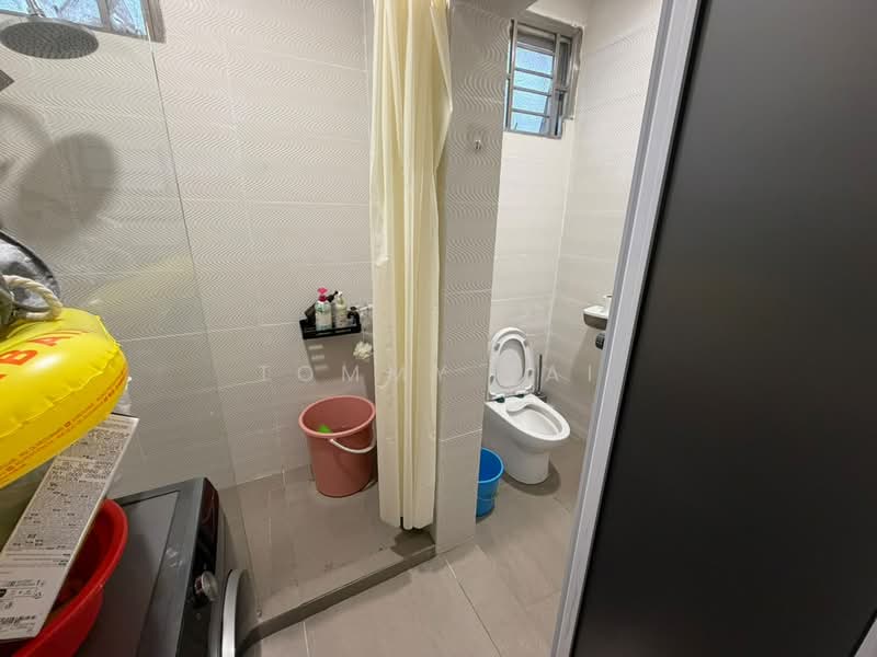 Rumah Teres 1-Tingkat untuk Dijual di Taman Mount Austin (Tebrau) - Tommy Tai - Bathroom - PropertyGuru.com.my