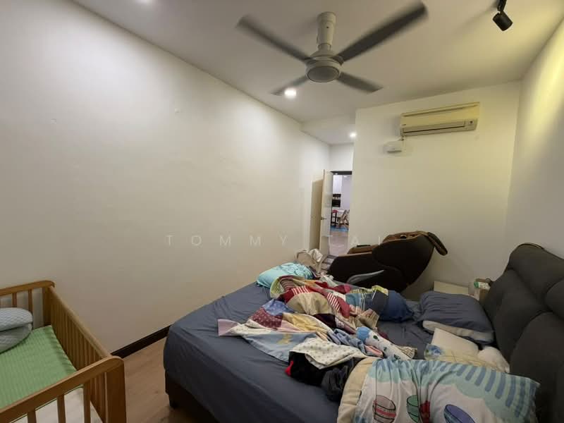 Rumah Teres 1-Tingkat untuk Dijual di Taman Mount Austin (Tebrau) - Tommy Tai - Bedroom - PropertyGuru.com.my