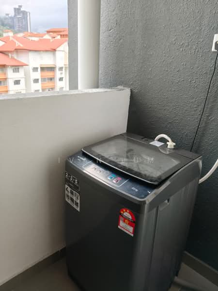 Kediaman Servis untuk Disewa di D'Quince Residences - Ivan Lum - Balcony - PropertyGuru.com.my