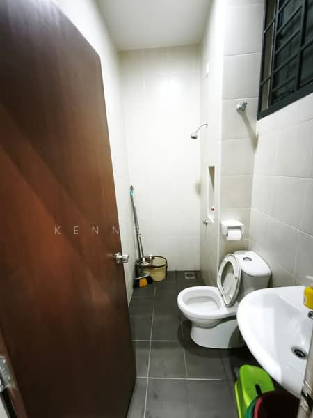 Rumah Teres 2-Tingkat untuk Dijual di Johor Bahru (Johor) - Kenneth Tan - Bathroom - PropertyGuru.com.my