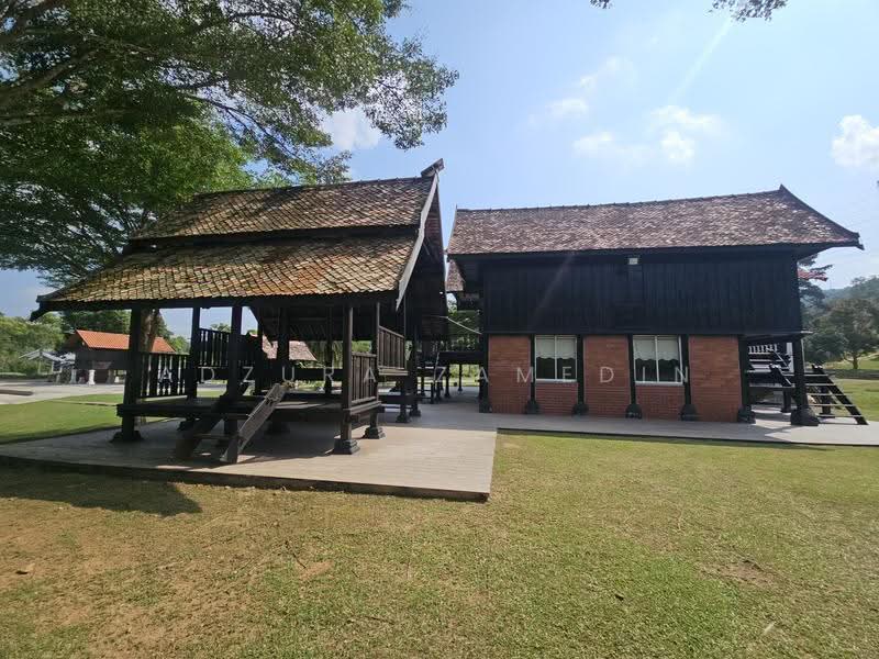 Tanah Pertanian untuk Dijual di Kampung Jenderam Hulu (Dengkil) - Adzura Zamedin - PropertyGuru.com.my
