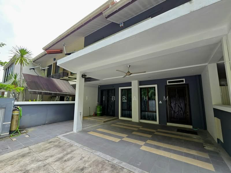 3-storey Terraced House for Sale in Alam Damai (Cheras) - Azli Ibrahim - Exterior - PropertyGuru.com.my