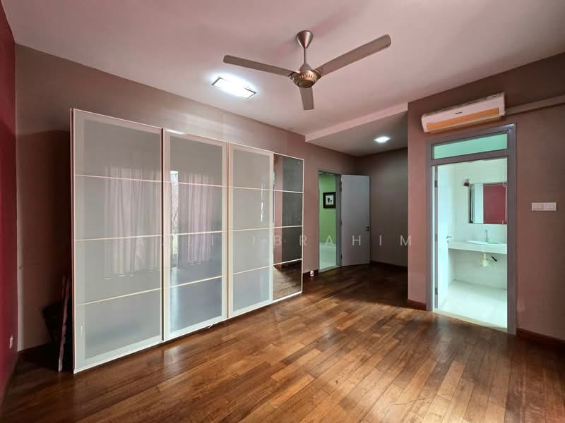3-storey Terraced House for Sale in Alam Damai (Cheras) - Azli Ibrahim - Bedroom - PropertyGuru.com.my