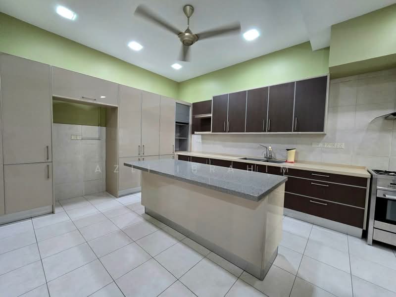 3-storey Terraced House for Sale in Alam Damai (Cheras) - Azli Ibrahim - Kitchen - PropertyGuru.com.my