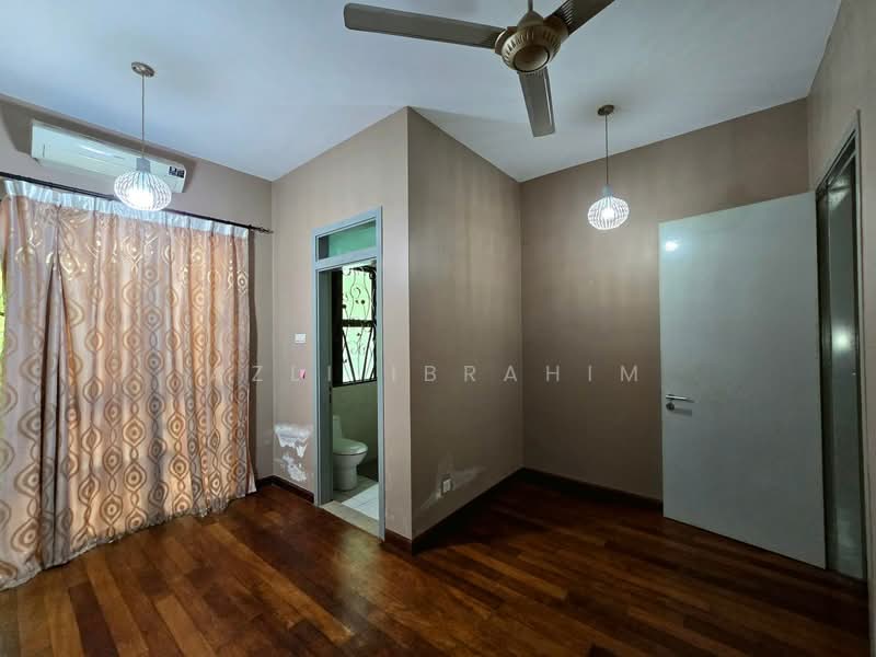 3-storey Terraced House for Sale in Alam Damai (Cheras) - Azli Ibrahim - Bedroom - PropertyGuru.com.my