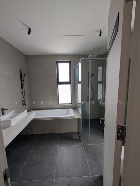 Bungalow House for Sale in Gombak (Selangor) - Roberto Phoon - PropertyGuru.com.my