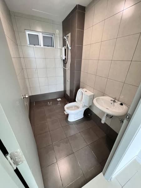 Kediaman Servis untuk Dijual di One 49 Residence - Shi May Yeong - Bathroom - PropertyGuru.com.my