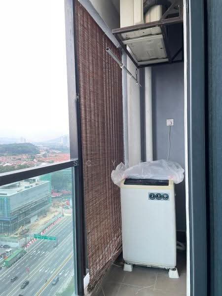 Kediaman Servis untuk Dijual di Symphony Tower (Menara Simfoni) - SC Yap - Balcony - PropertyGuru.com.my