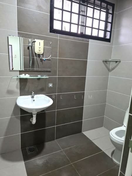Rumah Teres 2-Tingkat untuk Dijual di Taman Desa Skudai (Skudai) - Karl Lim - Bathroom - PropertyGuru.com.my