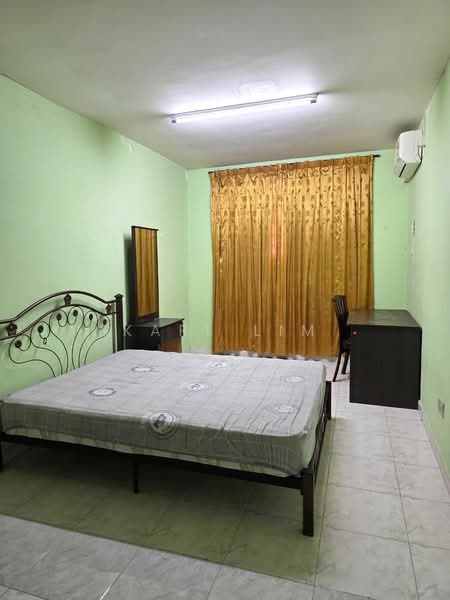 Rumah Teres 2-Tingkat untuk Dijual di Taman Desa Skudai (Skudai) - Karl Lim - Bedroom - PropertyGuru.com.my