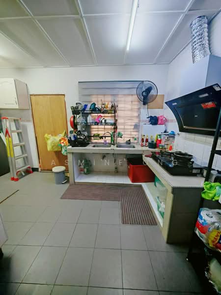 Rumah Teres untuk Dijual di Taman Indah Perdana (Kepong) - Jasmine Ong - Kitchen - PropertyGuru.com.my