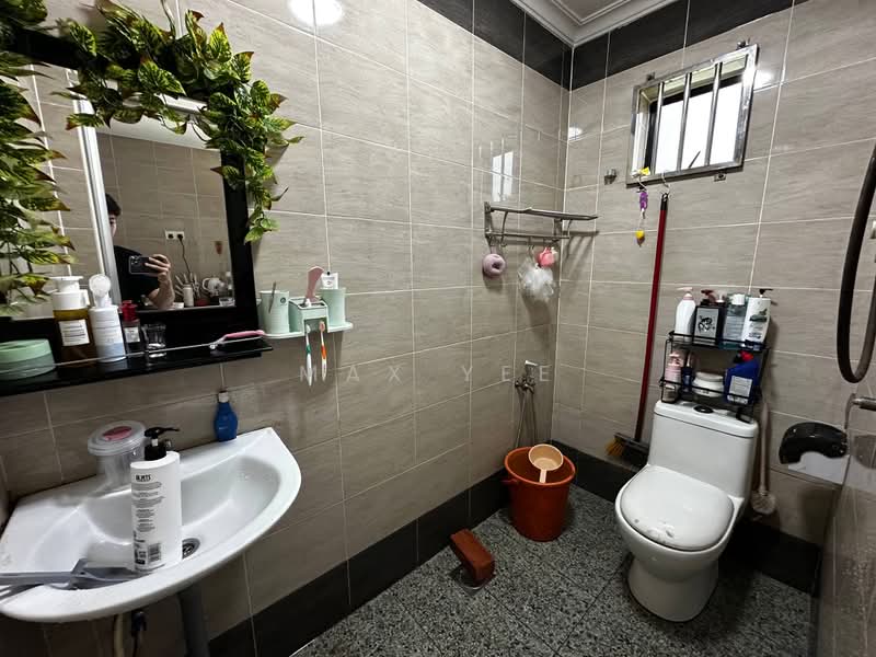 Rumah Teres 2-Tingkat untuk Dijual di Saleng (Senai) - Max Yee - Bathroom - PropertyGuru.com.my
