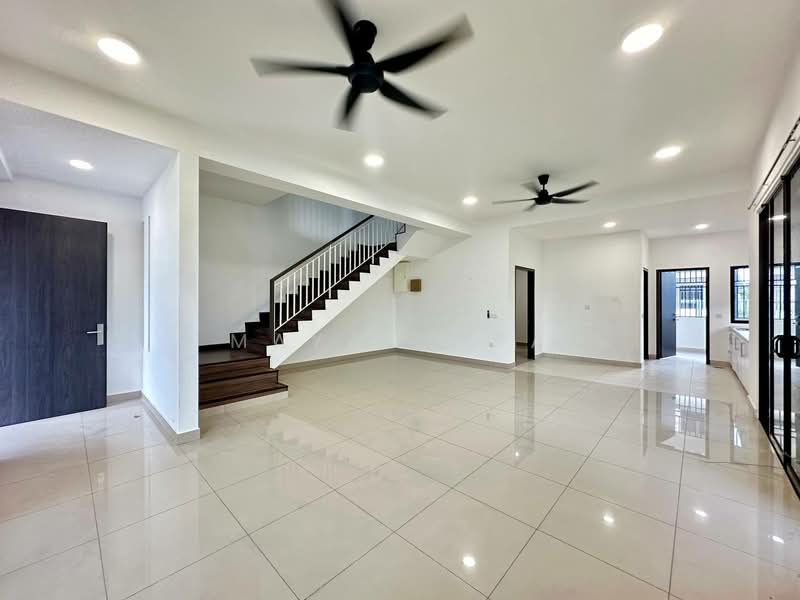 2-storey Terraced House for Sale in Bandar Bukit Raja (Klang) - Maya Myra - Living Room - PropertyGuru.com.my