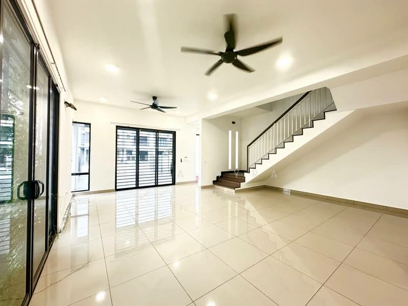 2-storey Terraced House for Sale in Bandar Bukit Raja (Klang) - Maya Myra - Living Room - PropertyGuru.com.my
