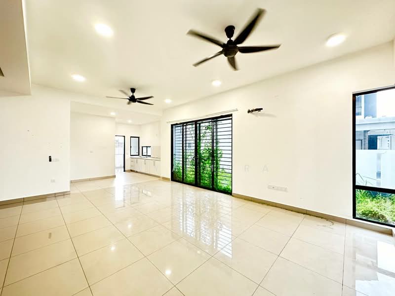 2-storey Terraced House for Sale in Bandar Bukit Raja (Klang) - Maya Myra - Living Room - PropertyGuru.com.my