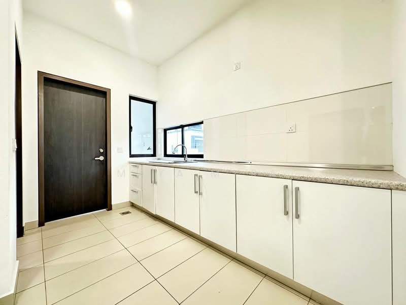 2-storey Terraced House for Sale in Bandar Bukit Raja (Klang) - Maya Myra - Kitchen - PropertyGuru.com.my