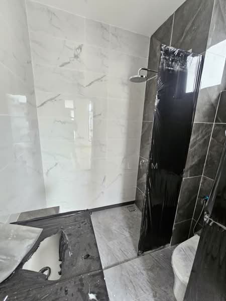 Cluster House for Sale in Bandar Uda Utama (Johor Bahru) - Karl Lim - Bathroom - PropertyGuru.com.my