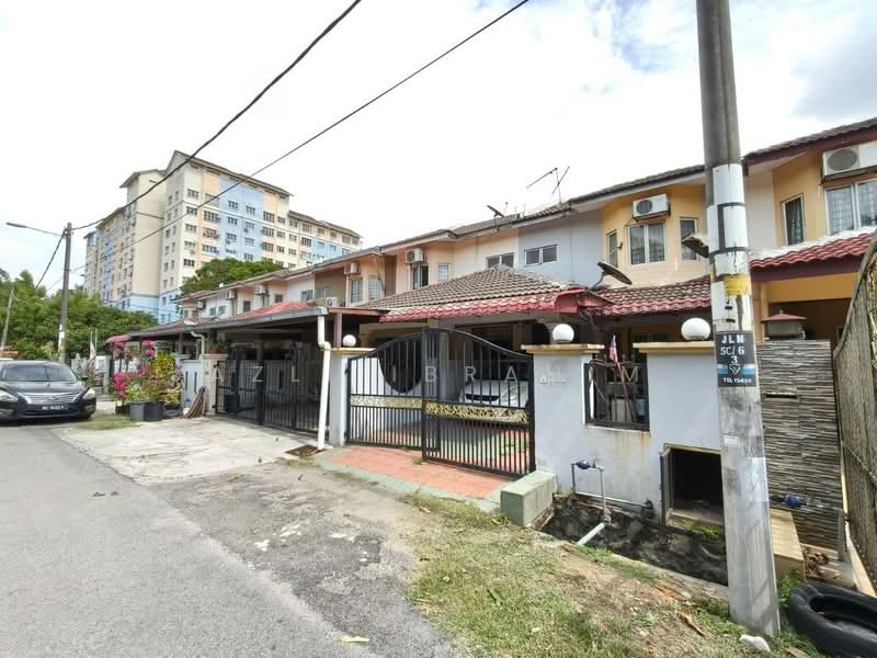 2-storey Terraced House for Sale in Seksyen 5 (Bangi) - Azli Ibrahim - Exterior - PropertyGuru.com.my