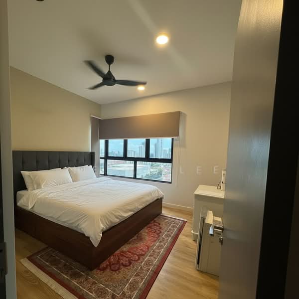 Kediaman Servis untuk Dijual di Atwater : Service Residences - Henry Lee - Bedroom - PropertyGuru.com.my
