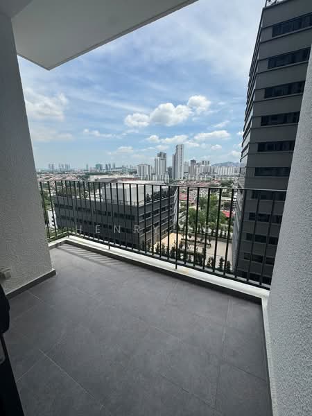 Kediaman Servis untuk Dijual di Atwater : Service Residences - Henry Lee - Balcony - PropertyGuru.com.my