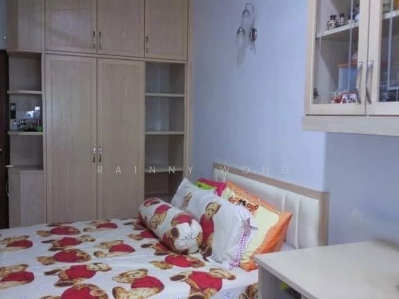 Rumah Teres 2-Tingkat untuk Dijual di Taman Chee Seng (Tanjung Bungah) - Rainny Wong - Bedroom - PropertyGuru.com.my