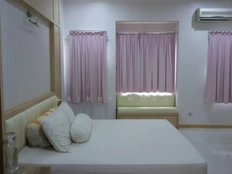 Rumah Teres 2-Tingkat untuk Dijual di Taman Chee Seng (Tanjung Bungah) - Rainny Wong - Bedroom - PropertyGuru.com.my