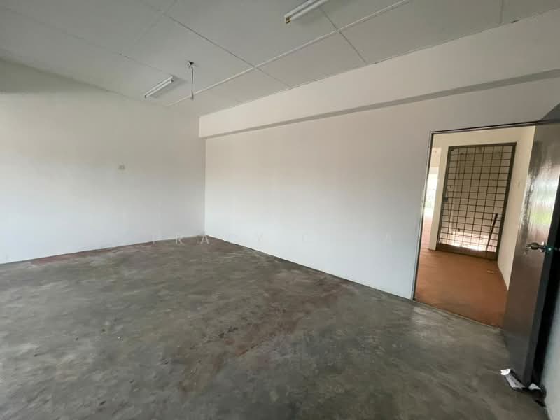 Shop / Office for Rent in Taman Perwira (Telok Panglima Garang) - Tracy Chua - Interior - PropertyGuru.com.my