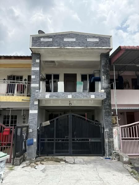 2-storey Terraced House for Sale in Petaling Jaya (Selangor) - Bee Kim - Exterior - PropertyGuru.com.my