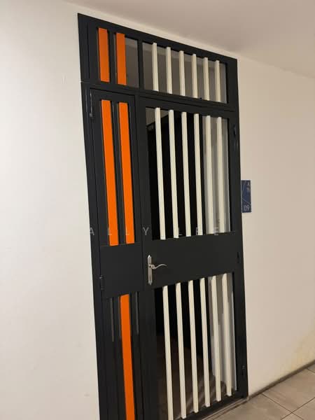 Kediaman Servis untuk Disewa di Emporis - Ally Lee - Entrance - PropertyGuru.com.my