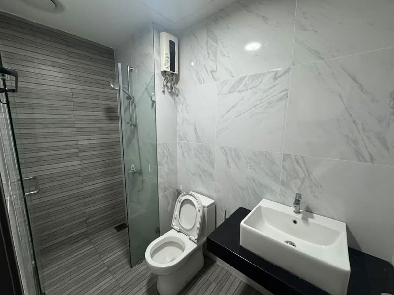 Kediaman Servis untuk Disewa di Emporis - Ally Lee - Bathroom - PropertyGuru.com.my