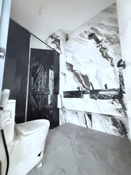 Rumah Berkembar untuk Dijual di Bandar Uda Utama (Johor Bahru) - Karl Lim - Bathroom - PropertyGuru.com.my
